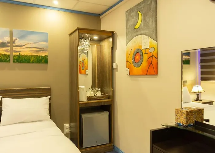 Hotel Styled Apartment In Heart Of Quatre Bornes
